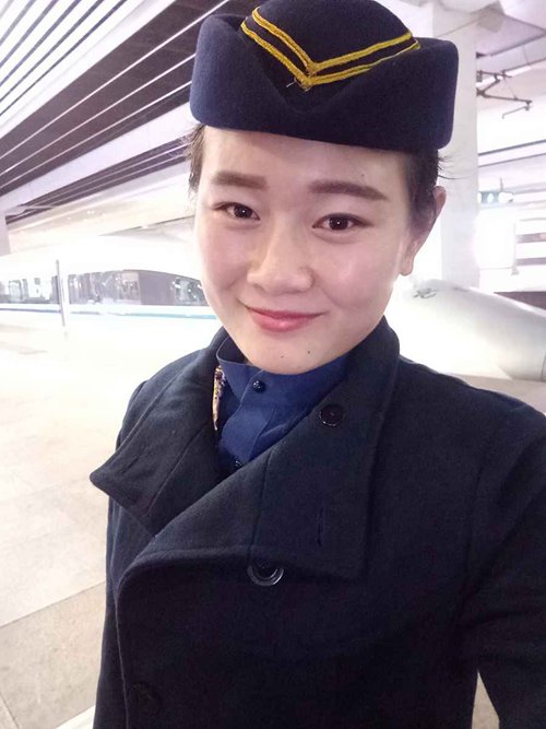 高速鐵路客運乘務專業優秀畢業生—張欽